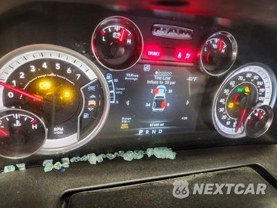 Zdjęcie 9 z 12 samochodu: 2019 RAM 1500 CLASSIC SLT VIN:1C6RR7LT5KS527350 - miniatura