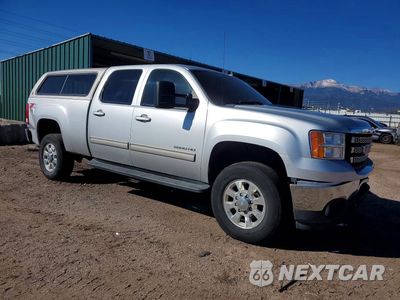 Czwarte zdjęcie samochodu z boku: 2013 GMC SIERRA K2500 SLT VIN:1GT121C87DF159459 - miniatura