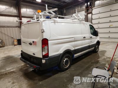 Trzecie zdjęcie samochodu z tyłu: 2018 FORD TRANSIT 150 DELIVERY VAN VIN:1FTYE1ZM6JKA38922 - miniatura