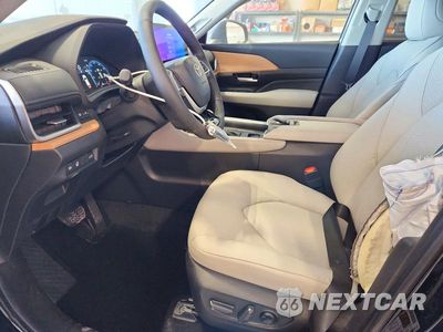 Zdjęcie 7 z 13 samochodu: 2026 TOYOTA GRAND HIGHLANDER LIMITED VIN:5TDAAAB59TS151033 - miniatura
