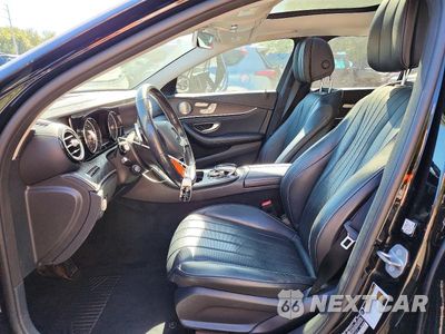 Zdjęcie 7 z 12 samochodu: 2018 MERCEDES-BENZ E 300 4MAT VIN:WDDZF4KB1JA458272 - miniatura