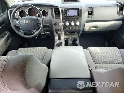 Zdjęcie 8 z 12 samochodu: 2013 TOYOTA TUNDRA CREWMAX SR5 VIN:5TFDW5F15DX283988 - miniatura