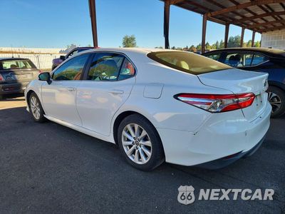 Drugie zdjęcie samochodu z przodu: 2018 TOYOTA CAMRY LE VIN:4T1B11HK2JU062636 - miniatura