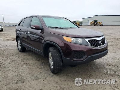 Czwarte zdjęcie samochodu z boku: 2011 KIA SORENTO LX VIN:5XYKT3A18BG103608 - miniatura