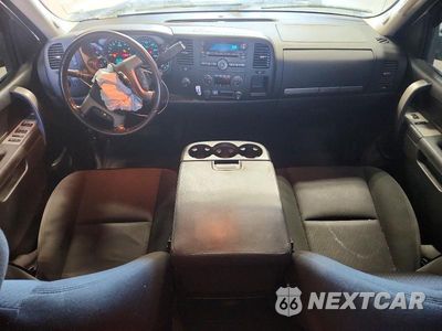 Zdjęcie 8 z 12 samochodu: 2011 GMC SIERRA K1500 SLE VIN:1GTR2VE39BZ111923 - miniatura