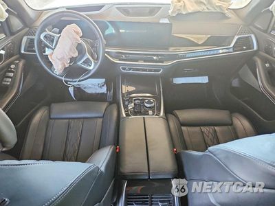 Zdjęcie 8 z 14 samochodu: 2025 BMW X7 XDRIVE40I VIN:5UX23EM08S9X83976 - miniatura