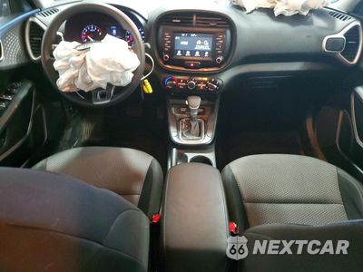 Zdjęcie 8 z 12 samochodu: 2020 KIA SOUL LX VIN:KNDJ23AU0L7057473 - miniatura
