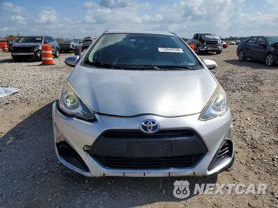 Piąte zdjęcie samochodu w środku: 2017 TOYOTA PRIUS C TWO VIN:JTDKDTB36H1594833 - miniatura