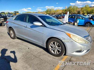 Czwarte zdjęcie samochodu z boku: 2012 HYUNDAI SONATA VIN:5NPEB4AC5CH374708 - miniatura