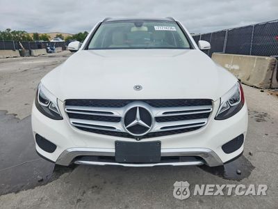 Piąte zdjęcie samochodu w środku: 2018 MERCEDES-BENZ GLC 300 4MATIC VIN:WDC0G4KB5JV035178 - miniatura
