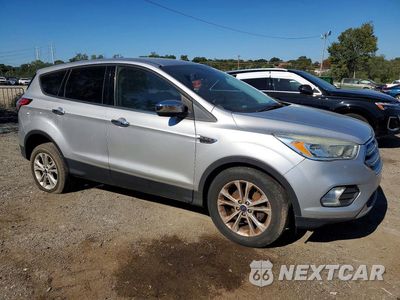 Czwarte zdjęcie samochodu z boku: 2017 FORD ESCAPE SE VIN:1FMCU0GD8HUD39874 - miniatura