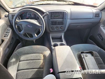 Zdjęcie 8 z 12 samochodu: 2002 FORD EXPLORER XLT VIN:1FMZU73E62UC78842 - miniatura