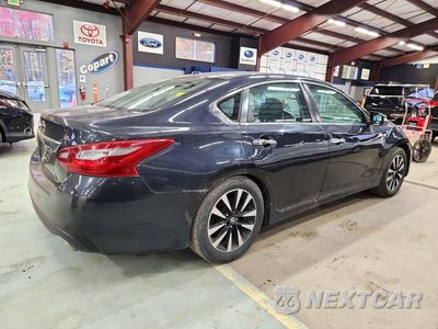 Trzecie zdjęcie samochodu z tyłu: 2018 NISSAN ALTIMA 2.5 SL VIN:1N4AL3AP4JC150966 - miniatura