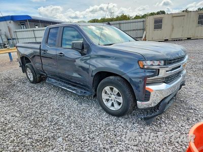 Czwarte zdjęcie samochodu z boku: 2019 CHEVROLET SILVERADO K1500 LT VIN:1GCRYDEK0KZ270457 - miniatura