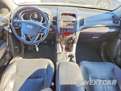 Zdjęcie 8 z 13 samochodu: 2011 KIA SORENTO EX VIN:5XYKU4A25BG047400 - miniatura