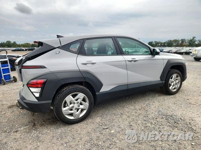 Trzecie zdjęcie samochodu z tyłu: 2025 HYUNDAI KONA SE VIN:KM8HACAB9SU223582 - miniatura