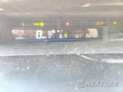 Zdjęcie 9 z 12 samochodu: 2013 TOYOTA PRIUS V THREE VIN:JTDZN3EU9D3261539 - miniatura