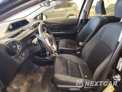 Zdjęcie 7 z 12 samochodu: 2016 TOYOTA PRIUS C TWO VIN:JTDKDTB36G1124719 - miniatura