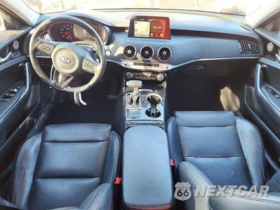 Zdjęcie 8 z 12 samochodu: 2018 KIA STINGER PREMIUM VIN:KNAE25LA6J6024459 - miniatura