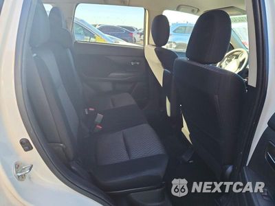 Zdjęcie 11 z 13 samochodu: 2014 MITSUBISHI OUTLANDER VIN:JA4AD2A30EZ004270 - miniatura