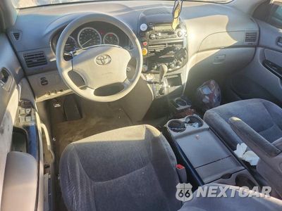 Zdjęcie 8 z 12 samochodu: 2004 TOYOTA /S/LE/XLE VIN:5TDZA23C44S000107 - miniatura