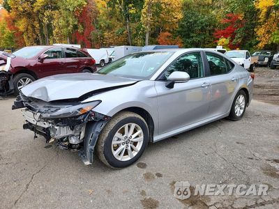 2025 TOYOTA CAMRY LE 4T1DAACK6SU589743 - główne zdjęcie licytacji z USA - miniatura