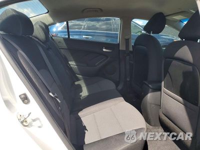 Zdjęcie 10 z 12 samochodu: 2017 KIA FORTE LX VIN:3KPFL4A74HE144836 - miniatura