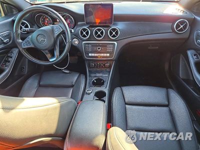 Zdjęcie 8 z 12 samochodu: 2018 MERCEDES-BENZ CLA 250 VIN:WDDSJ4EB3JN505614 - miniatura