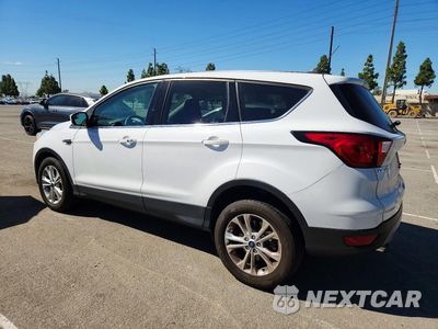 Drugie zdjęcie samochodu z przodu: 2019 FORD ESCAPE SE VIN:1FMCU0GD8KUA54986 - miniatura