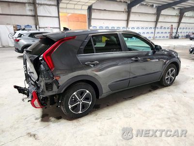 Trzecie zdjęcie samochodu z tyłu: 2026 KIA NIRO LX VIN:KNDCP3LE4T5316896 - miniatura