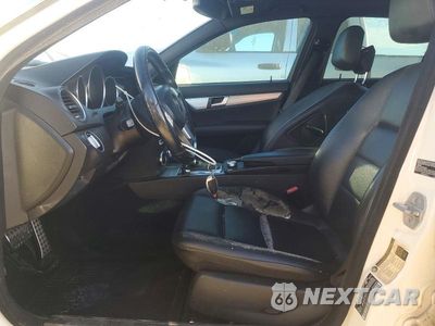 Zdjęcie 7 z 12 samochodu: 2012 MERCEDES-BENZ C 250 VIN:WDDGF4HB2CA641097 - miniatura