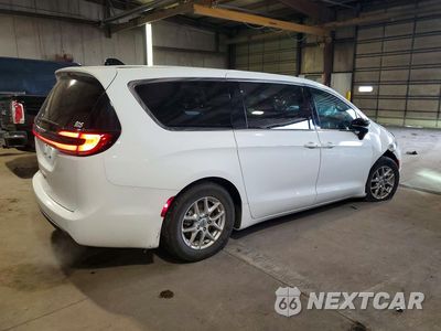 Trzecie zdjęcie samochodu z tyłu: 2024 CHRYSLER PACIFICA TOURING VIN:2C4RC1FG3RR177265 - miniatura