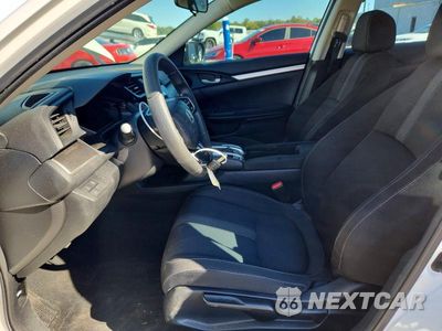 Zdjęcie 7 z 12 samochodu: 2019 HONDA CIVIC LX VIN:2HGFC2F66KH553261 - miniatura