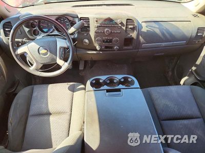 Zdjęcie 8 z 12 samochodu: 2011 CHEVROLET SILVERADO K1500 LT VIN:1GCRKSE38BZ404372 - miniatura