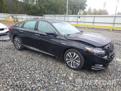 Czwarte zdjęcie samochodu z boku: 2018 HONDA ACCORD TOURING HYBRID VIN:1HGCV3F93JA007267 - miniatura
