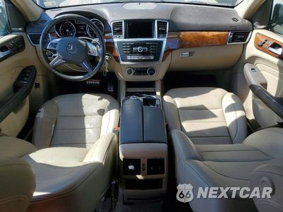 Zdjęcie 8 z 13 samochodu: 2013 MERCEDES-BENZ ML 550 4MATIC VIN:4JGDA7DB0DA262020 - miniatura