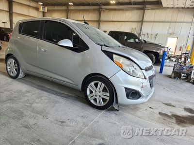 Czwarte zdjęcie samochodu z boku: 2015 CHEVROLET SPARK 1LT VIN:KL8CD6S90FC720656 - miniatura