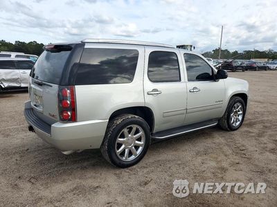 Trzecie zdjęcie samochodu z tyłu: 2010 GMC YUKON VIN:1GKUCEEF1AR226097 - miniatura