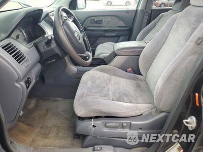 Zdjęcie 7 z 13 samochodu: 2004 HONDA PILOT EX VIN:5FNYF18424B002788 - miniatura