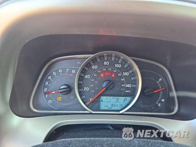 Zdjęcie 9 z 13 samochodu: 2015 TOYOTA RAV4 XLE VIN:JTMRFREV4FD159605 - miniatura