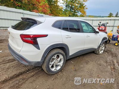Trzecie zdjęcie samochodu z tyłu: 2025 CHEVROLET TRAX LS VIN:KL77LFEP4SC095191 - miniatura