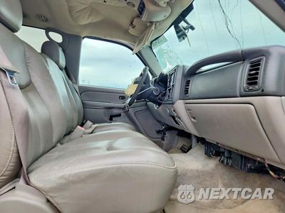 Zdjęcie 7 z 13 samochodu: 2004 GMC YUKON XL VIN:3GKEC16Z64G140035 - miniatura