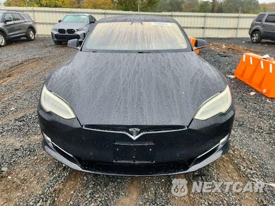Piąte zdjęcie samochodu w środku: 2017 TESLA MODEL S VIN:5YJSA1E11HF193348 - miniatura
