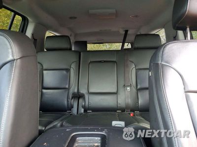 Zdjęcie 10 z 13 samochodu: 2019 CHEVROLET SUBURBAN K1500 LT VIN:1GNSKHKC7KR197635 - miniatura