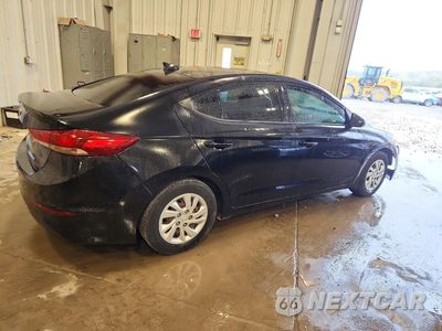 Trzecie zdjęcie samochodu z tyłu: 2018 HYUNDAI ELANTRA SE VIN:5NPD74LFXJH357159 - miniatura