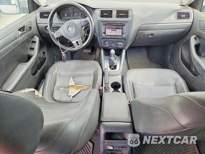 Zdjęcie 8 z 12 samochodu: 2012 VOLKSWAGEN JETTA SE VIN:3VWDP7AJ1CM424377 - miniatura