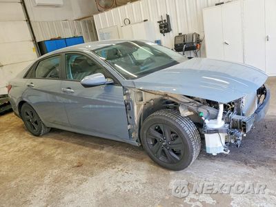 Czwarte zdjęcie samochodu z boku: 2022 HYUNDAI ELANTRA SEL VIN:KMHLM4AG3NU361948 - miniatura
