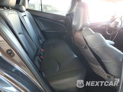 Zdjęcie 10 z 12 samochodu: 2016 TOYOTA PRIUS FOUR VIN:JTDKARFU6G3516442 - miniatura