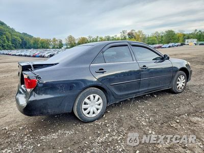 Trzecie zdjęcie samochodu z tyłu: 2005 TOYOTA CAMRY STANDARD VIN:4T1BE32K05U582302 - miniatura