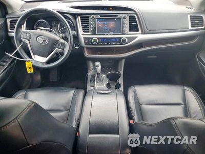 Zdjęcie 8 z 14 samochodu: 2016 TOYOTA HIGHLANDER XLE VIN:5TDJKRFH7GS291572 - miniatura